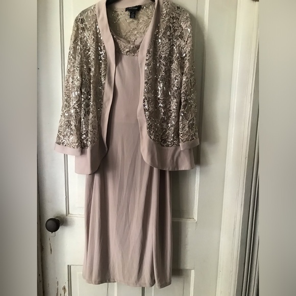 NWT R & M Richard  2 pc Mother of the bride outfits, size:: 14, 52 “ long. - Picture 5 of 16